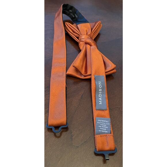 Madison Orange 100% Polyester Pre Tied Men’s BowTie Made In China - Picture 2 of 5